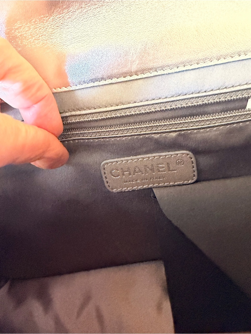 Vintage 2008 classic CHANEL Silver Patent Quilted Flap Shoulder Bag - Picture 16 of 16